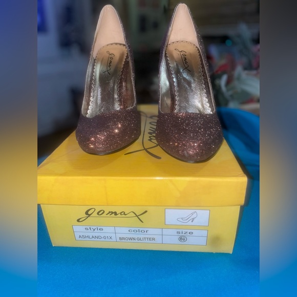 Glitter Heels - Picture 3 of 4